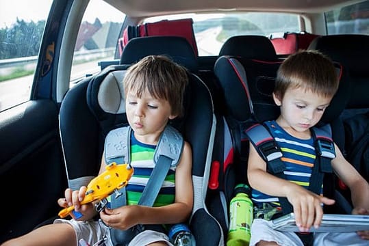 9 Consejos para viajar en coche con niños